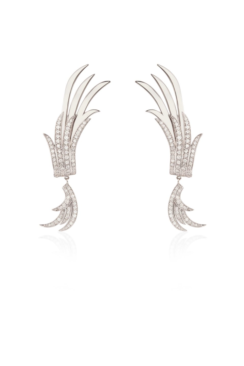 Unleash Your Inner Phoenix Glamorous Diamond Earing